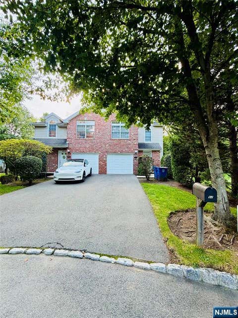 Photo of 92 Hickory CT, Tenafly, NJ 07670 (MLS # 26032194)