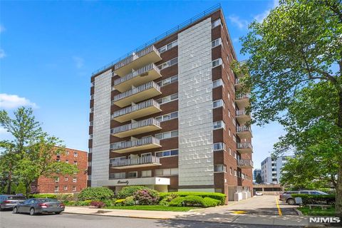 2180 Center 4B Fort Lee NJ 07024