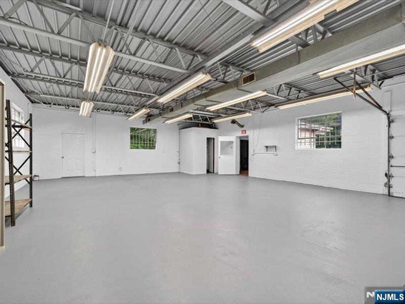 541 Commerce Street 5
