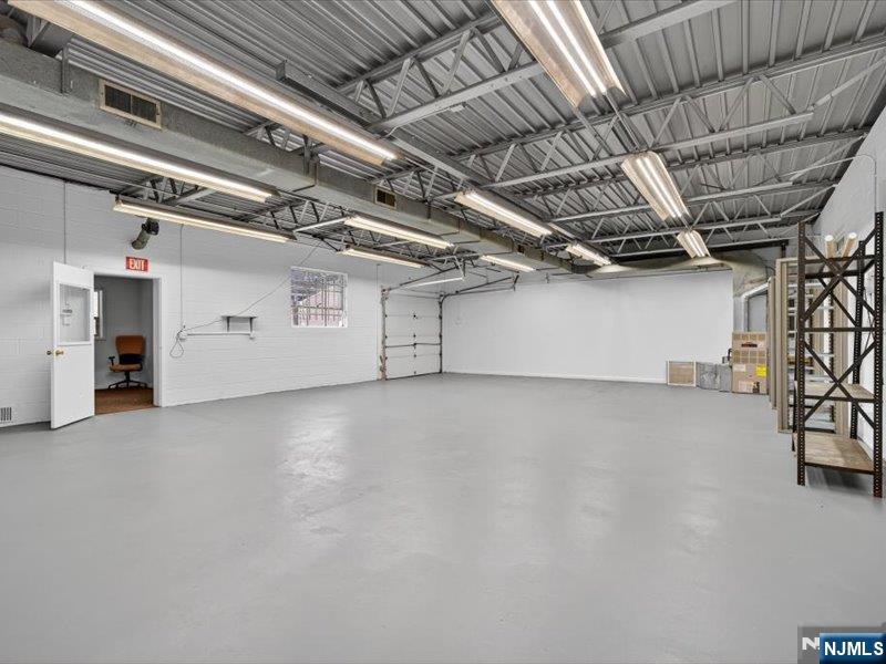 541 Commerce Street 5