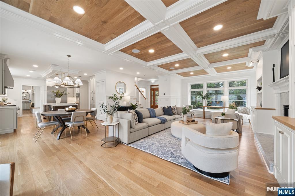 40 Greenview Way