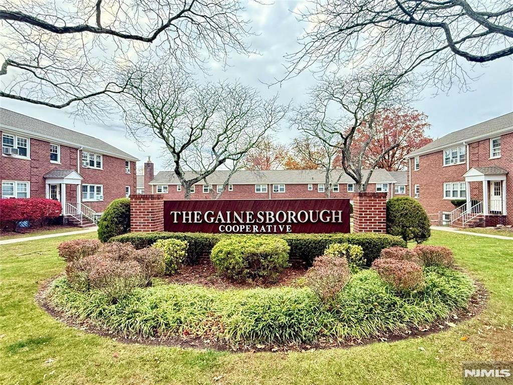 Photo of 293 Bogert Road, River Edge, NJ 07661 (MLS # 26009260)