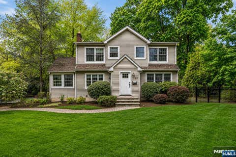 Photo of 63 Park Avenue, Wyckoff, NJ 07481 (MLS # 26030622)
