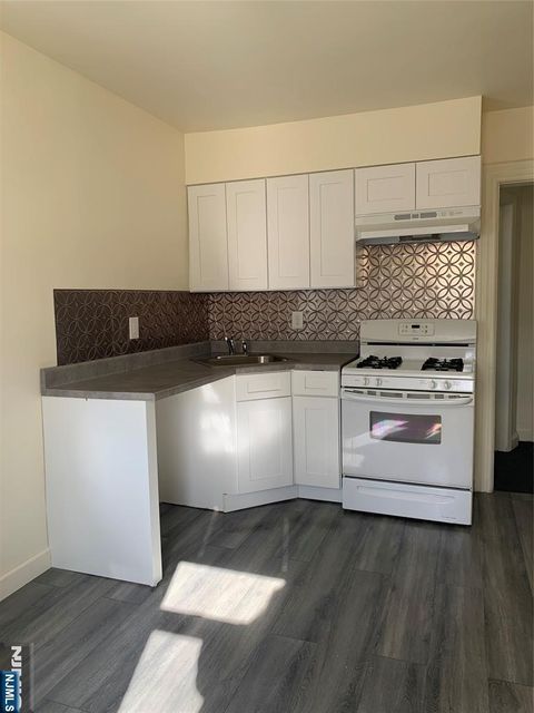 Photo of 505 Schuyler Ave #1, North Arlington, NJ 07031 (MLS # 25043412)