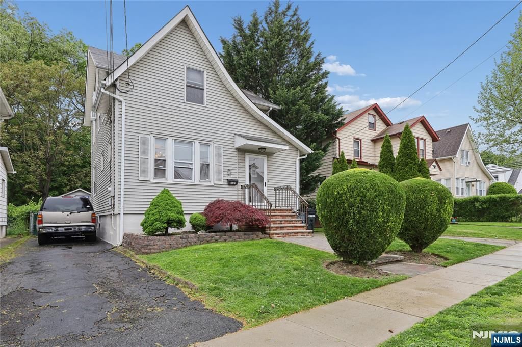 Photo of 147 Terhune Avenue, Passaic, NJ 07055 (MLS # 26016477)