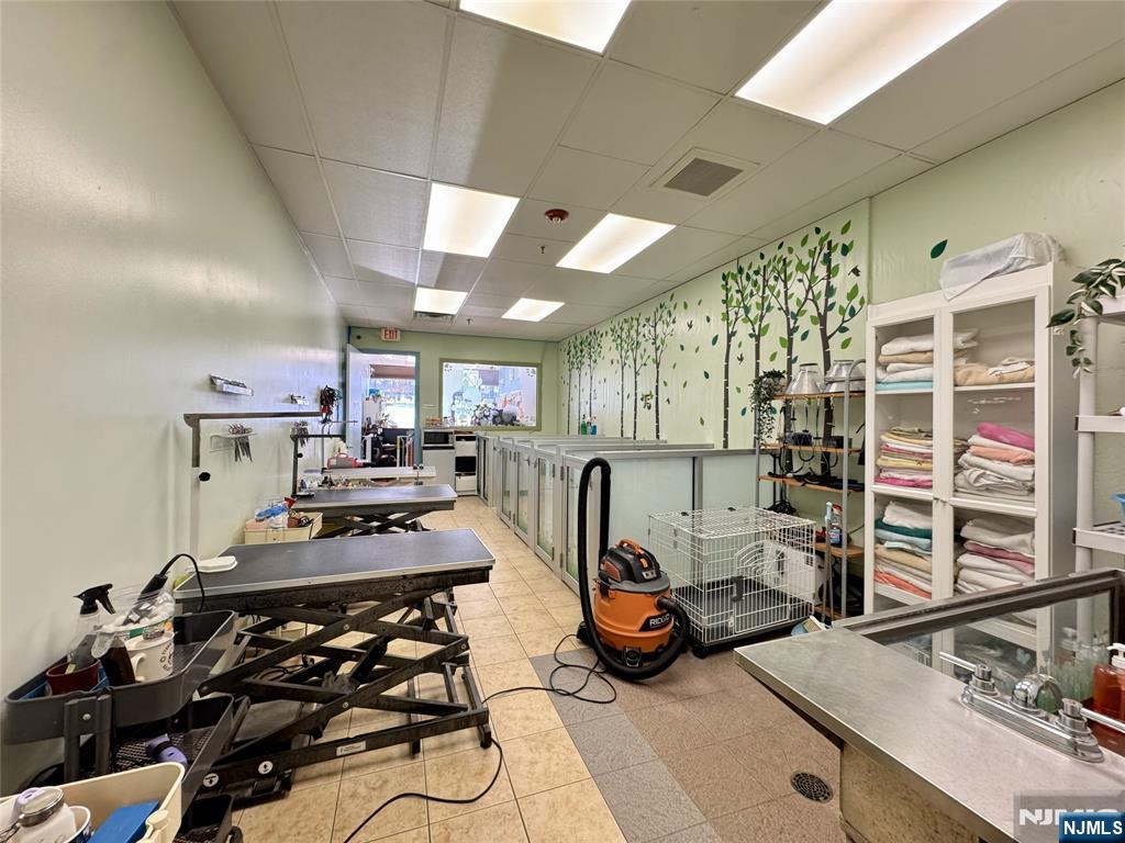 1475 Bergen Boulevard