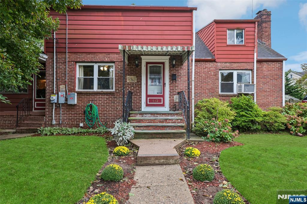 513 Chestnut Place