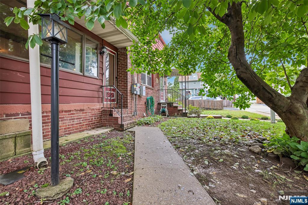 513 Chestnut Place