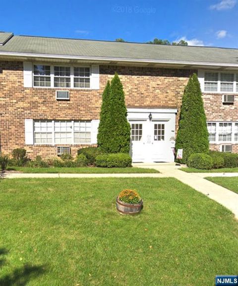 32 Ferncroft Ramsey NJ 07446