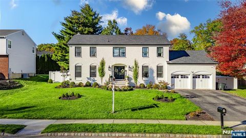 Photo of 11 Robin Hood Way, Wayne, NJ 07470 (MLS # 25038387)