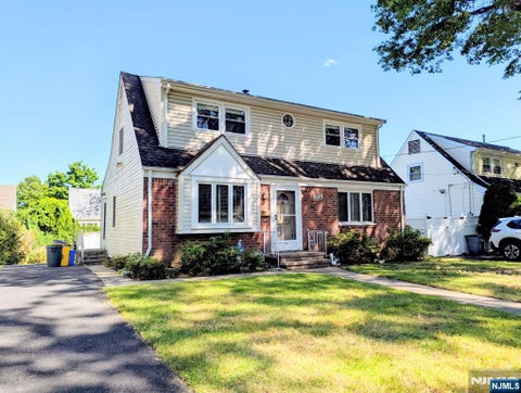 Photo of 685 Grant Terrace, Teaneck, NJ 07666 (MLS # 26024063)