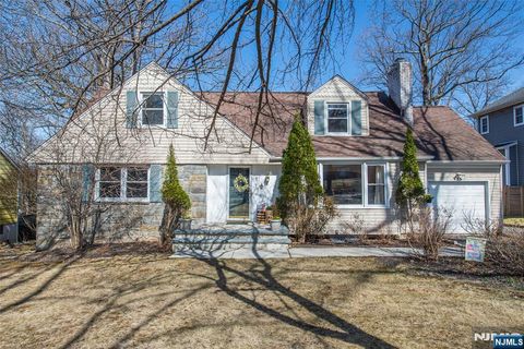 5 Grove Street, Caldwell, NJ 07006 - MLS#: 25008447
