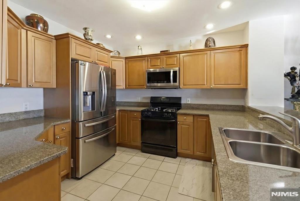 214 The Promenade 214