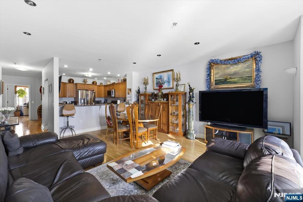 214 The Promenade 214