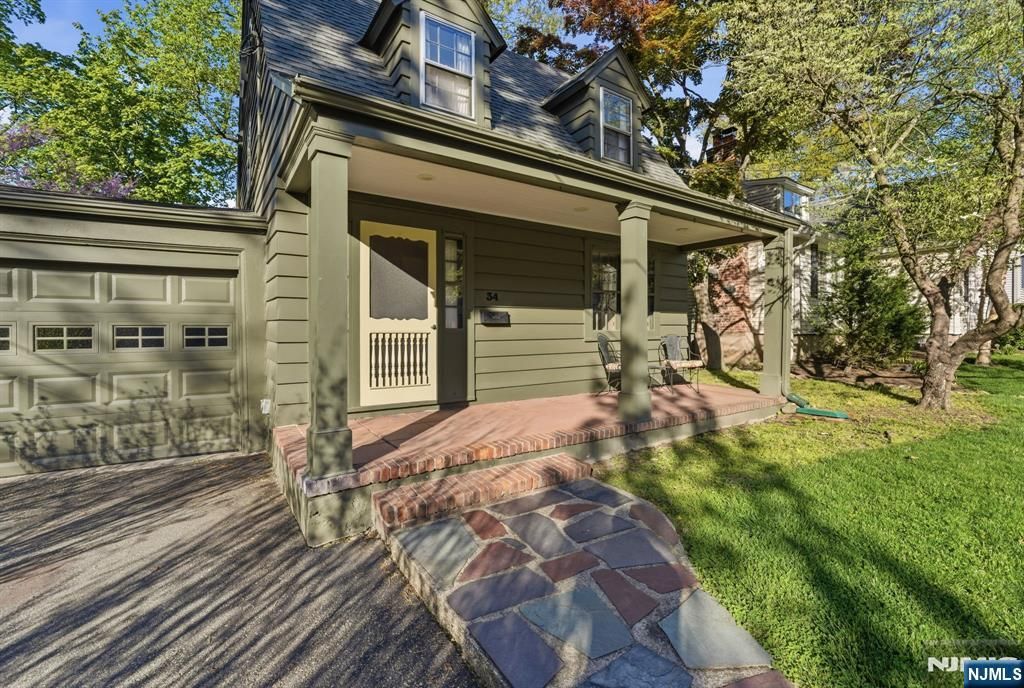 Photo of 34 Espy Road, Caldwell, NJ 07006 (MLS # 26015438)