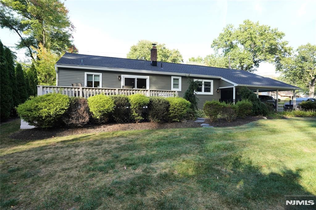 Photo of 573 Willow Street, Twp of Washington, NJ 07676 (MLS # 25042358)