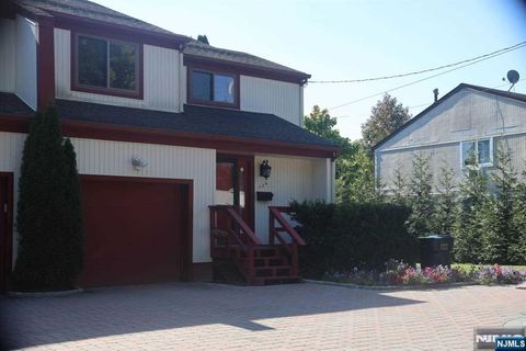 328 E Main Street 328 Bergenfield NJ 07621