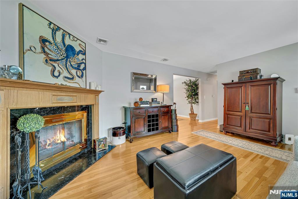 9 Fairway Avenue