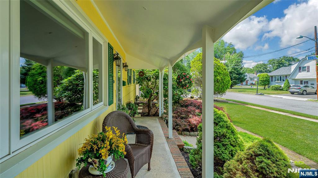 9 Fairway Avenue