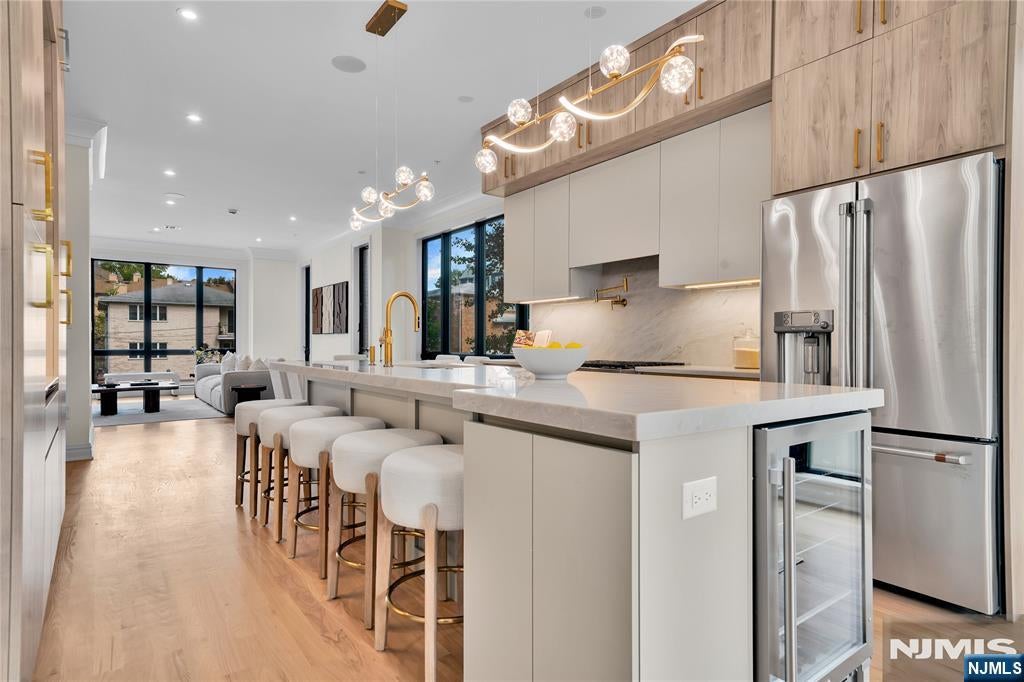 474 Palisades Boulevard