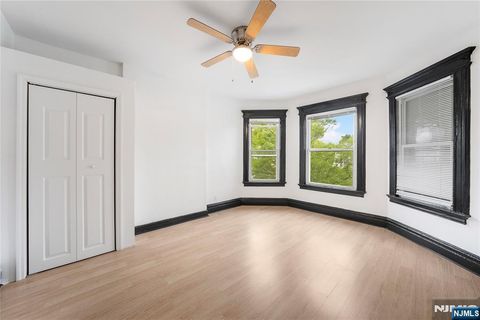 Photo of 209 N 11th St #2, Newark, NJ 07107 (MLS # 25042218)