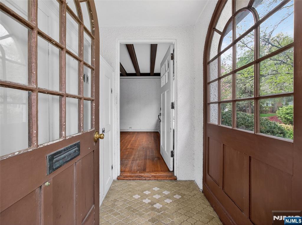 618 Wyndemere Avenue