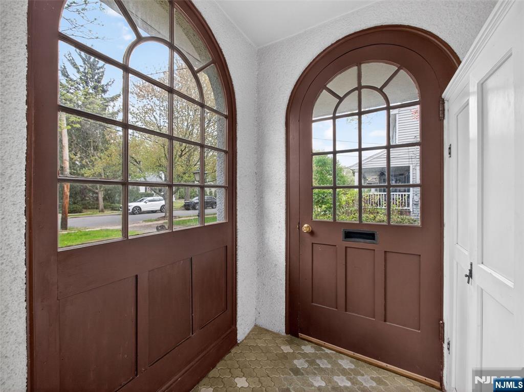 618 Wyndemere Avenue