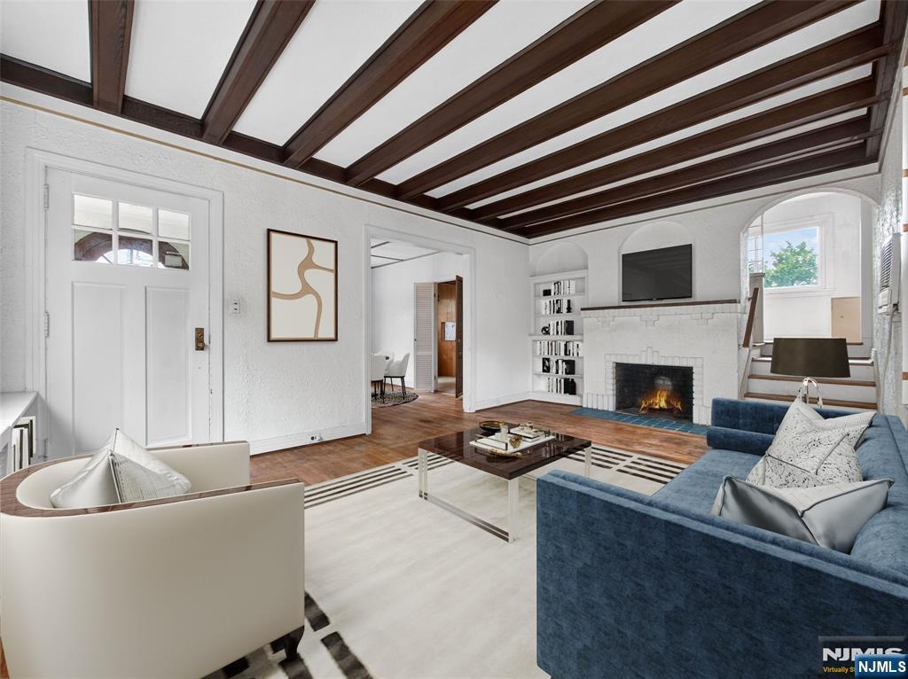 618 Wyndemere Avenue