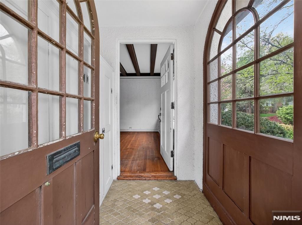 Photo of 618 Wyndemere Avenue, Ridgewood Village, NJ 07450 (MLS # 26014048)