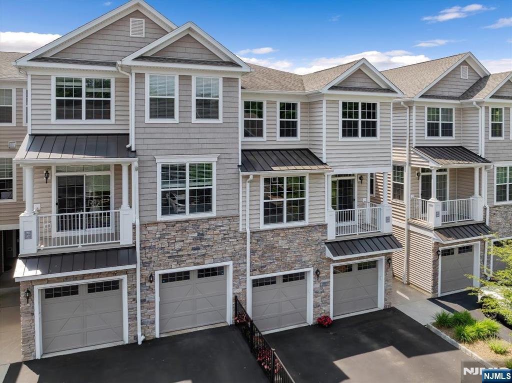 73 Autumn Way 24