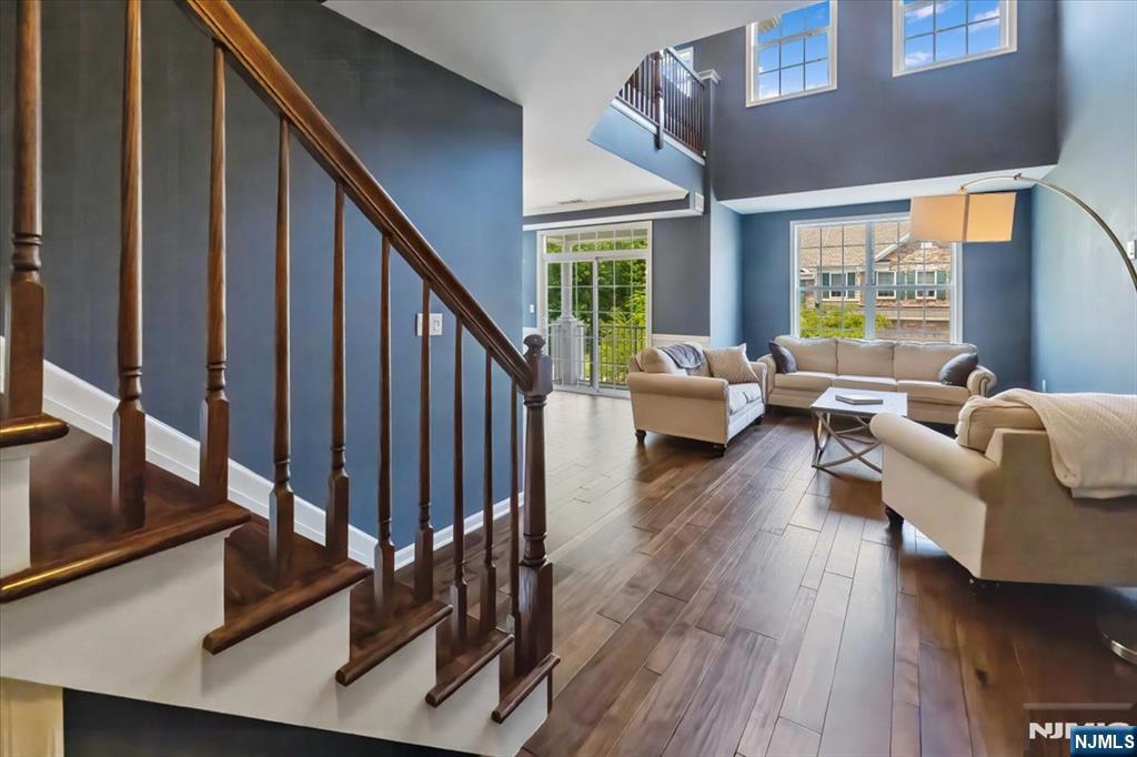 73 Autumn Way 24