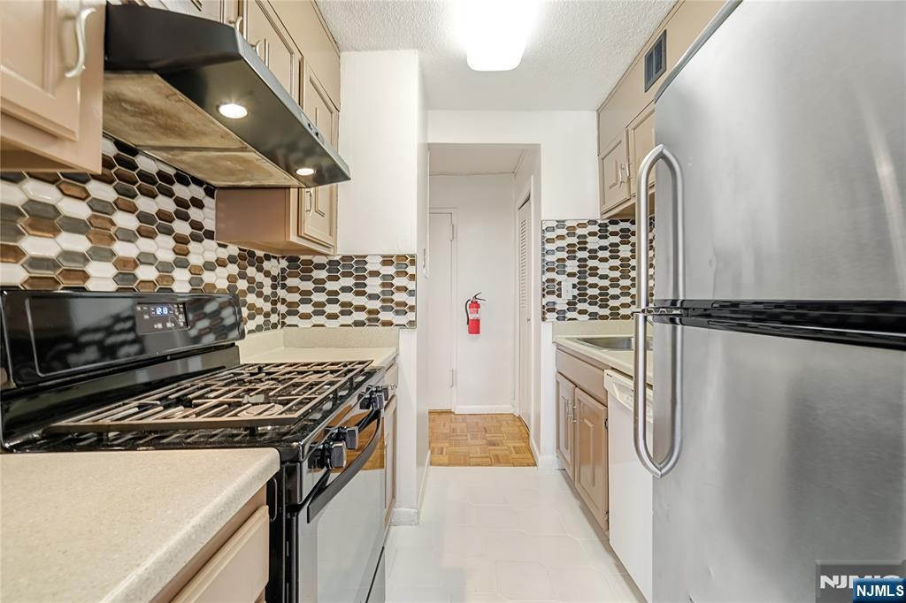 150 Overlook Avenue 6H