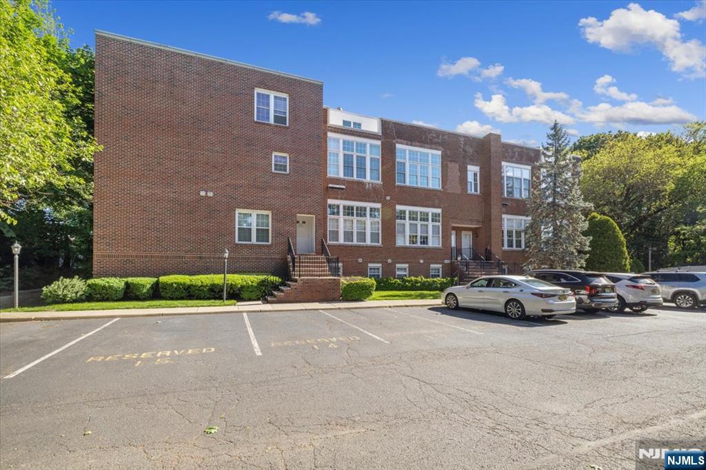Rental Property at 32 Smith 2F, Fair Lawn, New Jersey - Bedrooms: 2 
Bathrooms: 2 
Rooms: 5  - $3,200 MO.