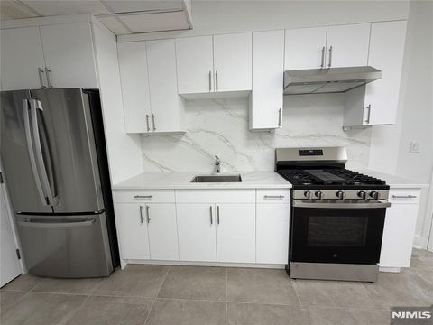 Photo of 206 Washington #Ground Floor, Fort Lee, NJ 07024 (MLS # 26001219)