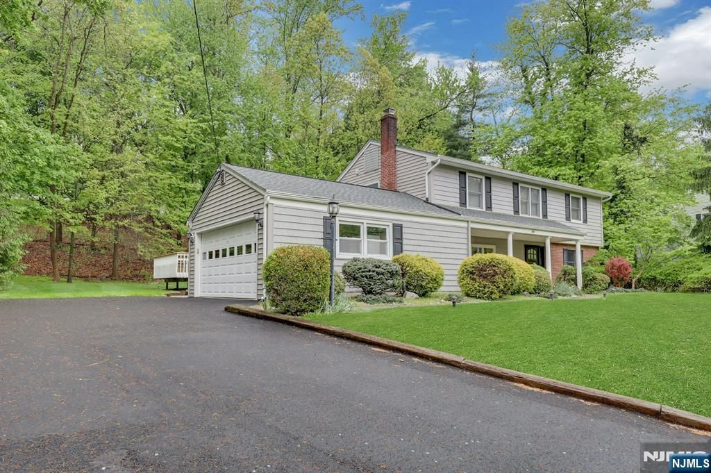 Photo of 787 Winding Way, River Vale, NJ 07675 (MLS # 26015841)