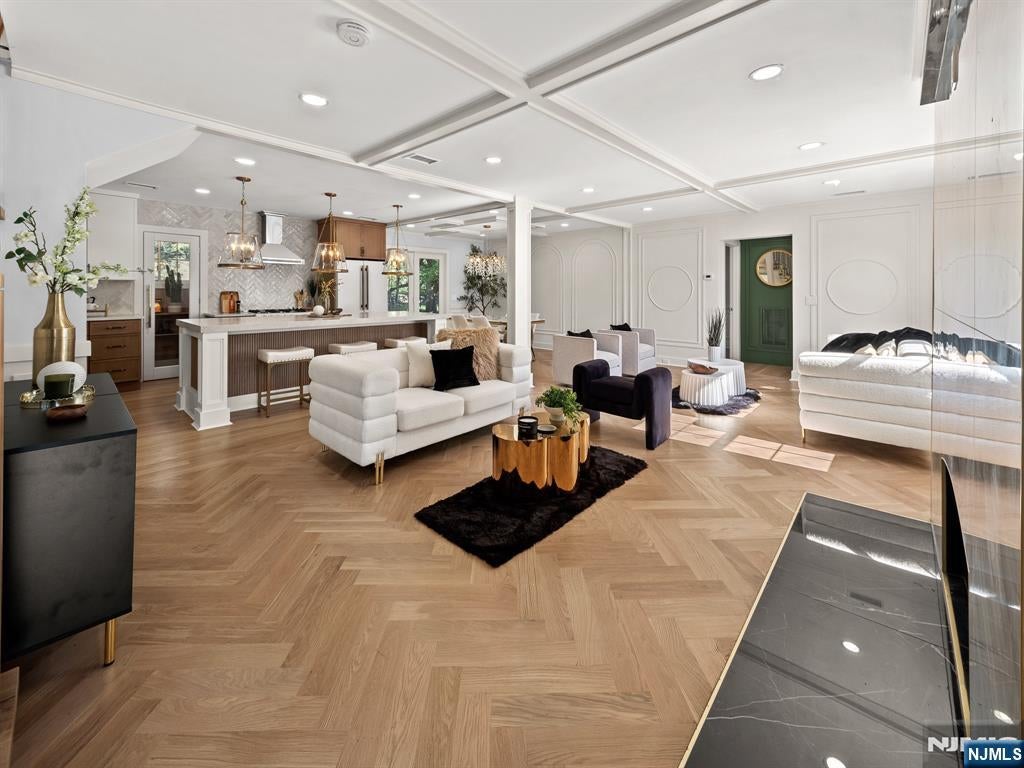 182 Gramercy Place