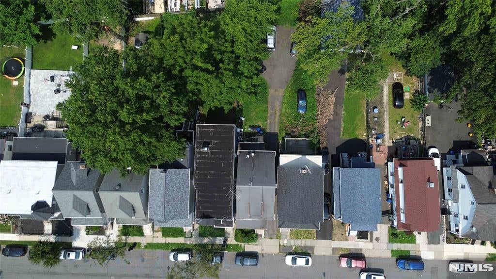 27 Cummings Street