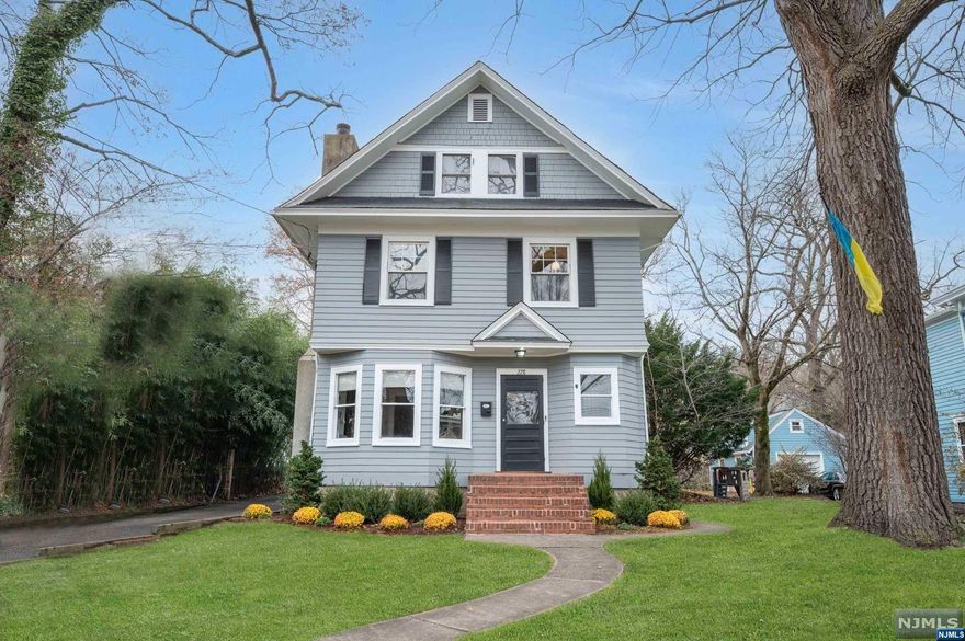 Beautifully updated 5 bedroom, 3 full & 2 half bath home so perfectly located a block from gorgeous Edgemont Park & a few blocks: NYC Direct Train, shopping, restaurants & more. From a lovely foyer to elegant living room with fireplace. Adjacent is the large formal dining room with beautiful custom-built wainscoting. Kitchen is a sanctuary with stainless-steel appliances, pantry, island & dining area that open to family room with fireplace. 1st floor powder & mudroom. 2nd floor with 3 BR including the primary suite with a gorgeous new bath & walk-in closet. Hall bath has jetted soaking tub & full-size sauna behind the glass-enclosed shower. 3rd floor has 2BR, a den & updated bath with shower & soaking tub. Other wonderful features: NEW ROOF, custom woodworking throughout, newly refinished hardwood floors, 3-car garage plus a rec-room and powder room in the basement. You will have years of happiness in this exceptional, move-in ready home.