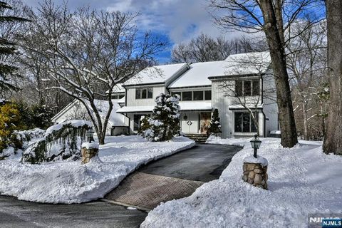 Photo of 15 Gristmill Lane, Upper Saddle River, NJ 07458 (MLS # 25043672)
