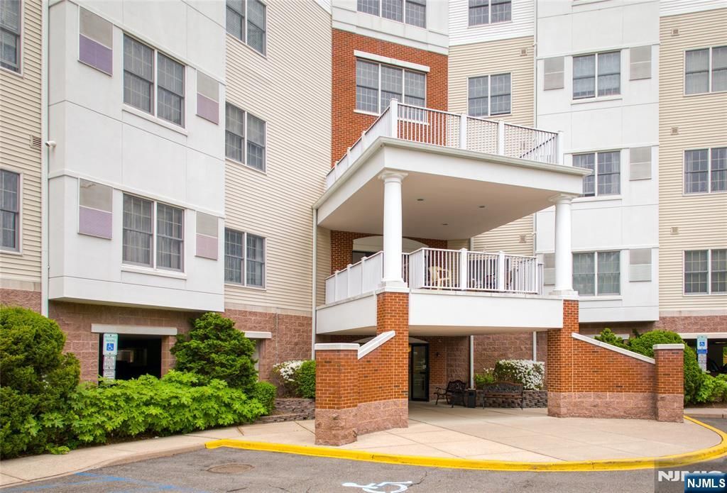 Photo of 189 Forest Avenue #216, Paramus, NJ 07652 (MLS # 26006044)