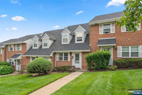 Photo of 122 Parkview Drive #7, Teaneck, NJ 07666 (MLS # 26028511)