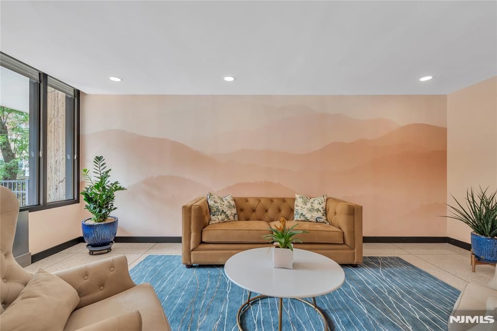 Photo of 6600 Boulevard East #8A, West New York, NJ 07093 (MLS # 25040182)