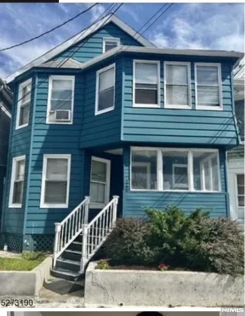 Photo of 266 9th Street, Prospect Park, NJ 07508 (MLS # 25014980)