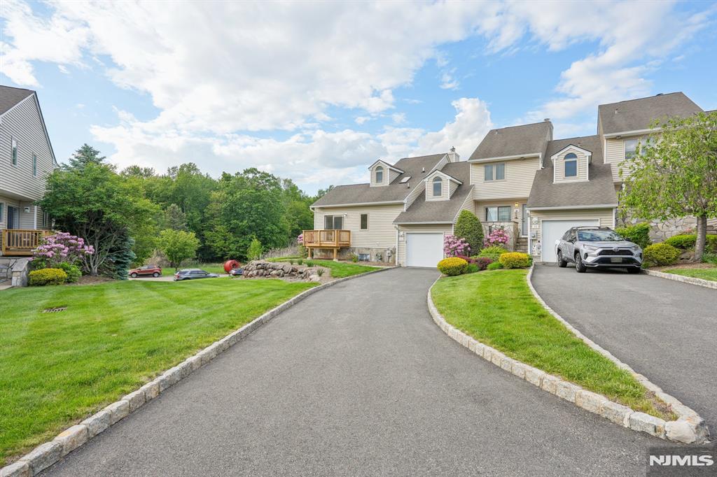 76 Davey Drive