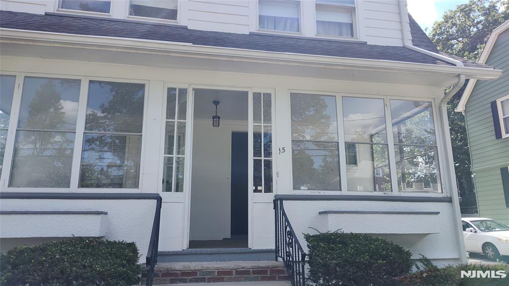 15 Howe Avenue