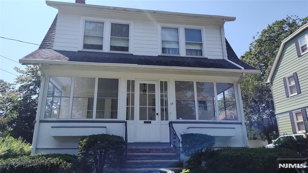 15 Howe Avenue