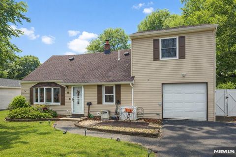 Photo of 83 Village Road, Pequannock Township, NJ 07444 (MLS # 26008556)