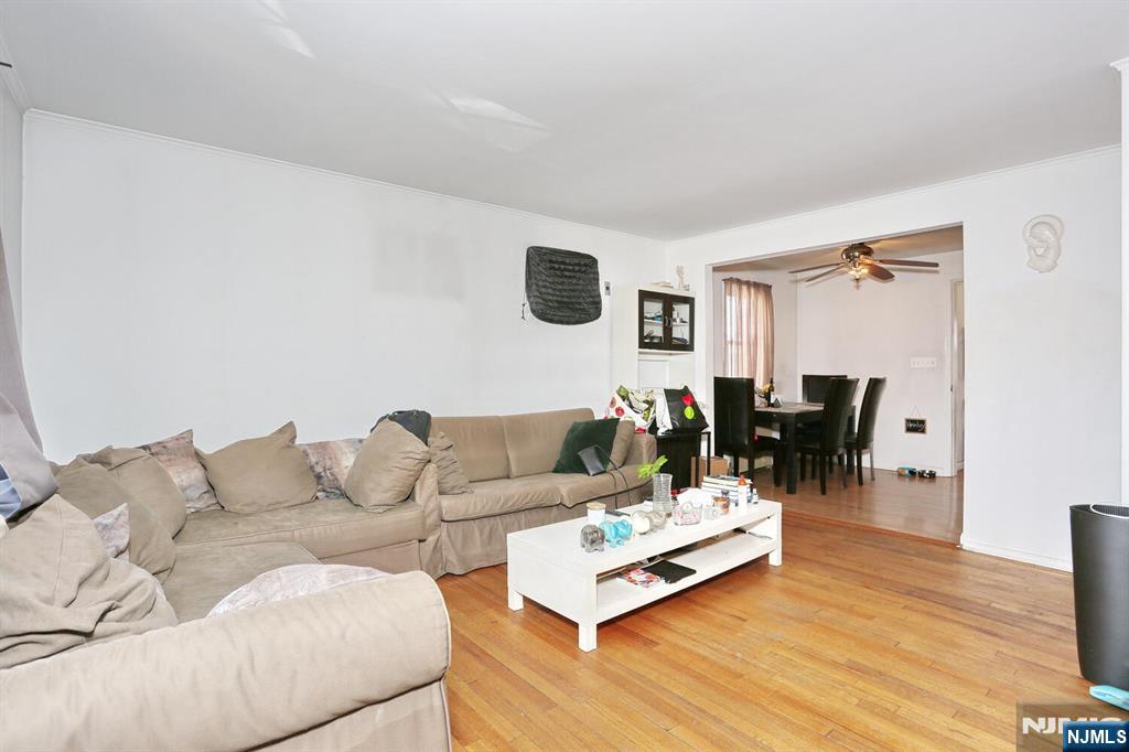 7 Macarthur Avenue