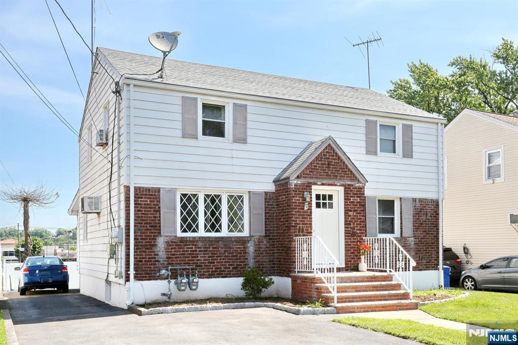 7 Macarthur Avenue