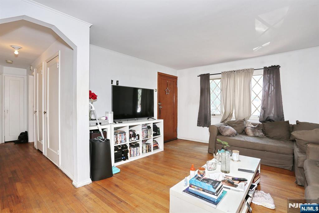 7 Macarthur Avenue